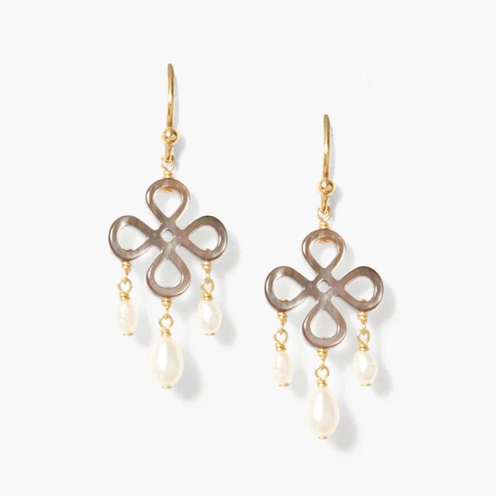 Clover Chandelier Earrings White Pearl