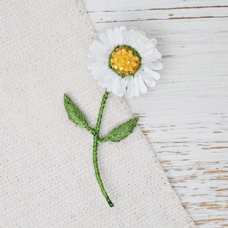 White Daisy Brooch Pin