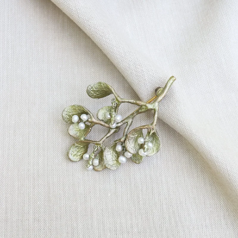 Mistletoe Brooch